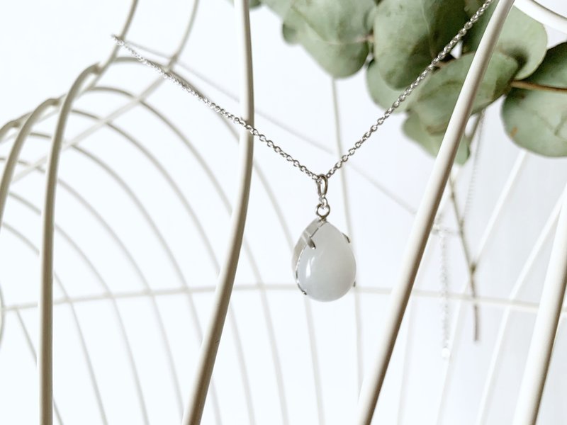 [June birthstone] White moonstone, large drop necklace, where the power of the moon dwells and brings good ties - สร้อยคอ - เครื่องประดับพลอย ขาว