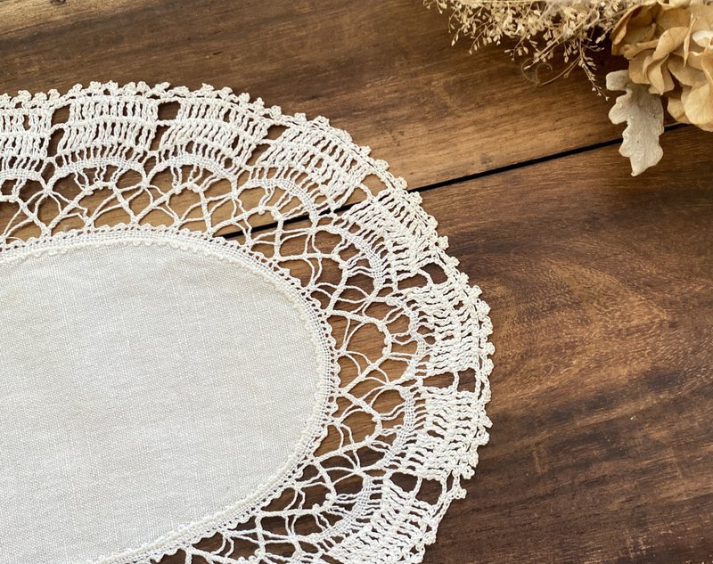 [Good Day Fetish] German vintage antique handmade crochet lace 038 atmospheric home decoration - ผ้ารองโต๊ะ/ของตกแต่ง - วัสดุอื่นๆ ขาว