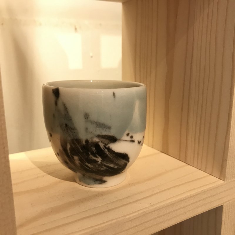 Ink print Porcelain Cup one of a kind - เซรามิก - เครื่องลายคราม ขาว