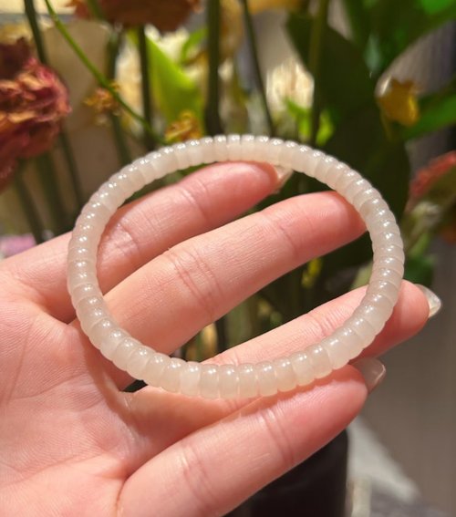 Angel's tears 天使之淚 Jewelry Design 4mm天然和闐玉/和田玉-青海藕粉玉直切 設計單圈素串手串ms