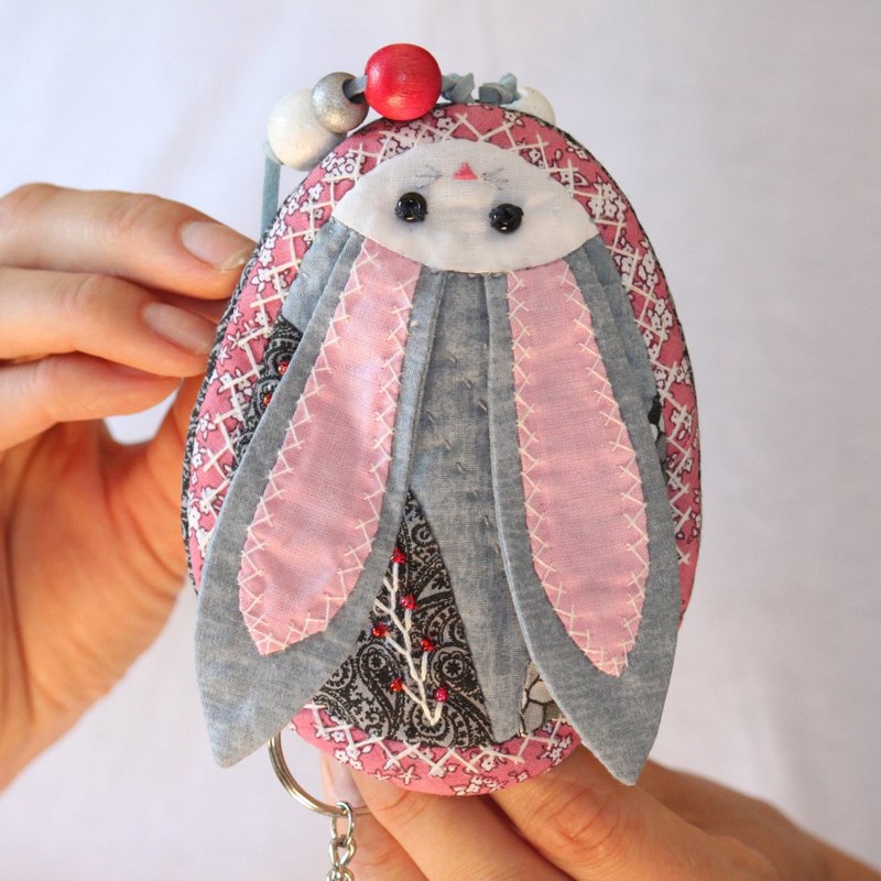 Quilted Car Key Chain in Rabbit Shape, Fabric Key Fob, Patchwork Key Case - 鑰匙圈/鑰匙包 - 棉．麻 多色