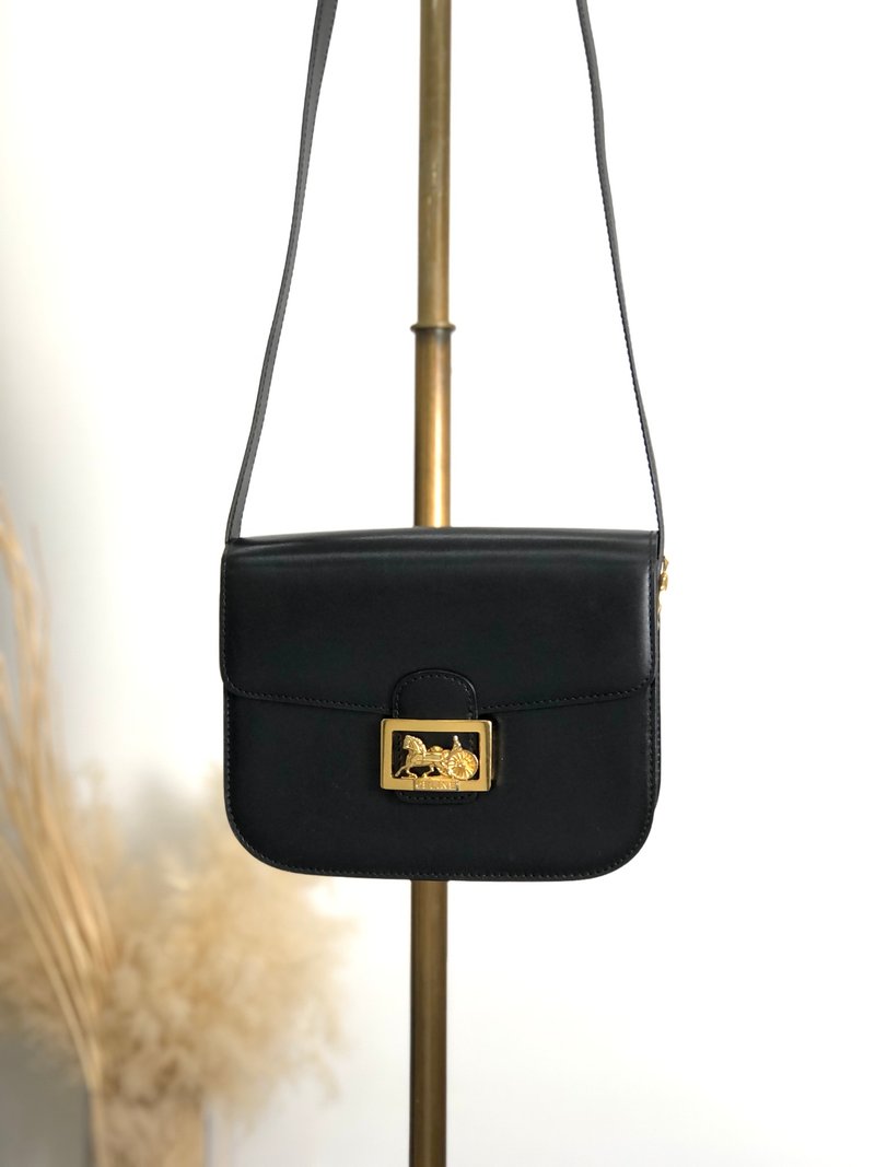 【 日本直送　名牌中古包 】CELINE セリーヌ ショルダーバッグ ブラック 馬車 ホースキャリッジ レザー クロスボディ vintage  vgiead - 側背包/斜背包 - 真皮 黑色