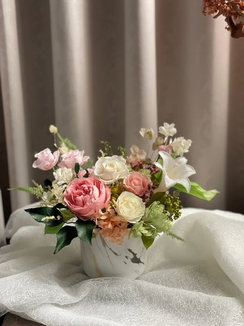 【花訴花藝】靜謐晨光-永生花禮/開幕花禮/升遷花禮/祝賀花禮 - 乾燥花/永生花 - 植物．花 多色