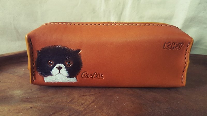 Customized personalized caramel color retro pure leather glasses case/pen case-can be engraved - กรอบแว่นตา - หนังแท้ สีนำ้ตาล