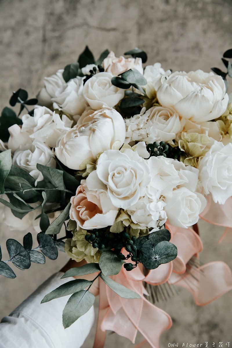 Natural style bouquet/everlasting bouquet/lasting bouquet/bridal bouquet/hand-tied bouquet/customized bouquet/wedding - ช่อดอกไม้แห้ง - พืช/ดอกไม้ สีเขียว