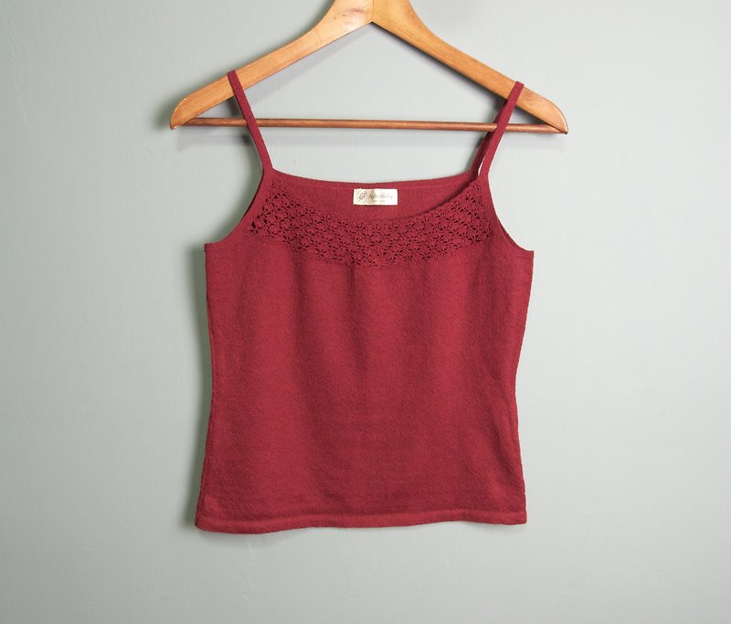 FOAK vintage red Ginkgo crocheted camisole vest - เสื้อกั๊กผู้หญิง - เส้นใยสังเคราะห์ สีแดง