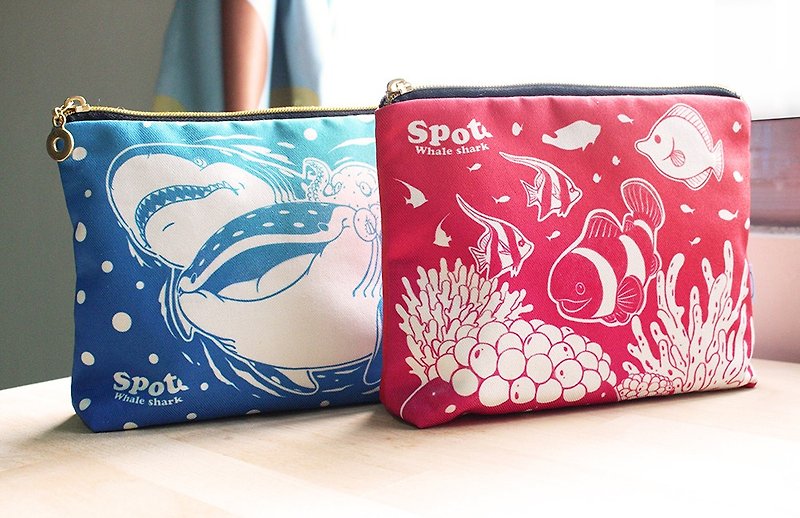 Tofu shark little spot whale shark water repellent storage bag-coral type/shark type - Toiletry Bags & Pouches - Other Man-Made Fibers Multicolor