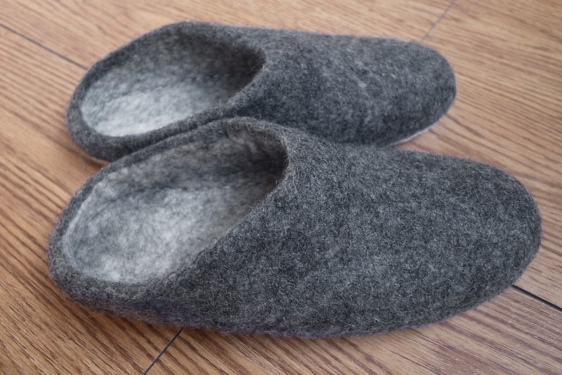 羊毛氈 手工鞋 室內鞋 室內拖 深灰 23.5cm - 室內拖鞋 - 羊毛 灰色