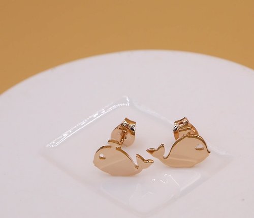 CASO JEWELRY Handmade Little Whale Earring - Pink gold plated Little Me by CASO jewelry