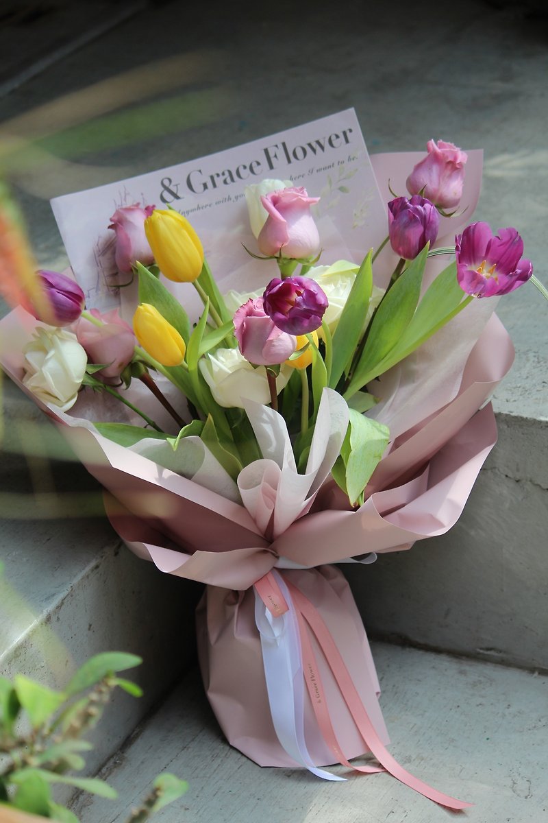 Bouquet of tulips and roses - Plants - Plants & Flowers Pink