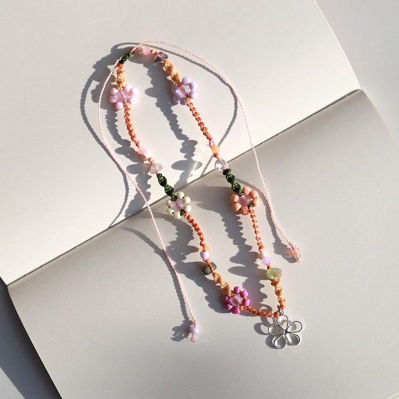 Flower orange tone woven waxed cord choker necklace - 項鍊 - 繡線 橘色