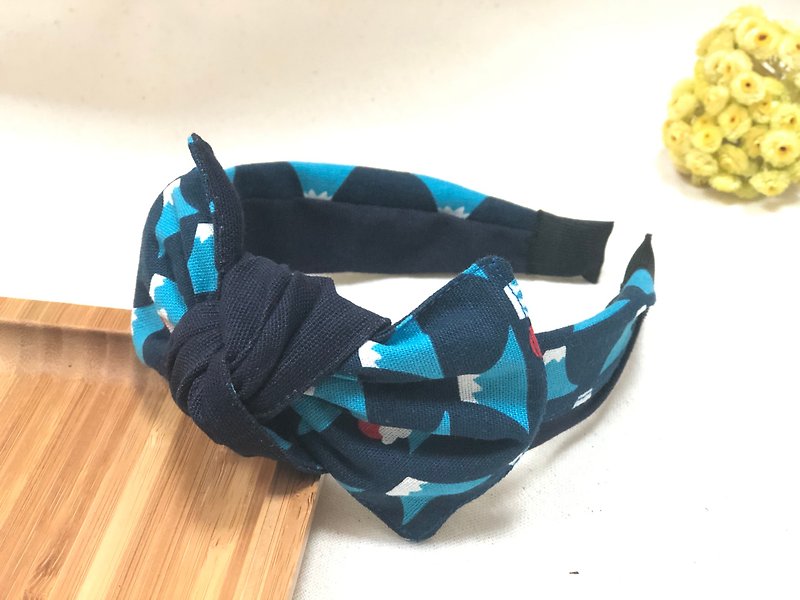 Love without pretending to be Japanese Mt. Fuji bow hair band blue - Hair Accessories - Cotton & Hemp Blue