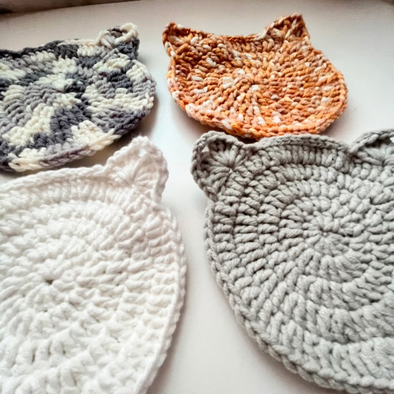 Original handmade cute cat pattern coaster/home accessories - ของวางตกแต่ง - วัสดุอื่นๆ หลากหลายสี