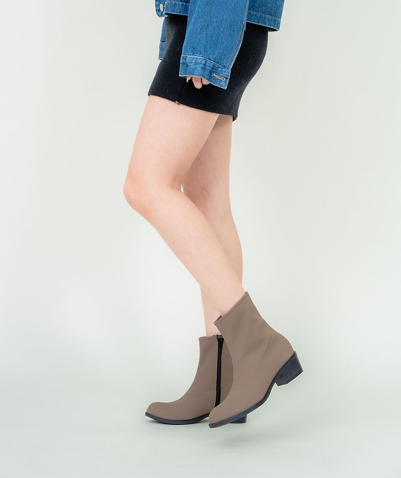 Full size 23-27 boots MIT fashionable simple zipper short boots T7830 - รองเท้าบูทสั้นผู้หญิง - วัสดุอื่นๆ 