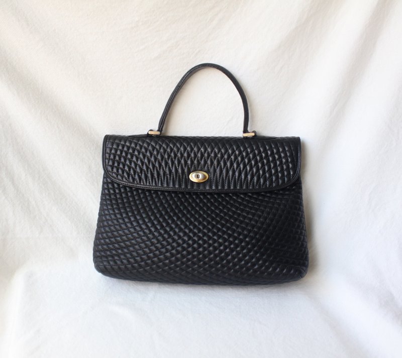 FOAK vintage/reserved/Bally black lambskin quilted handbag - กระเป๋าถือ - หนังแท้ 