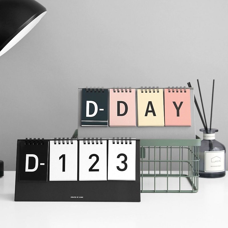 ICONIC D-day ring-mounted universal function desk calendar - no time - cool black, ICO50091 - ปฏิทิน - กระดาษ สีดำ