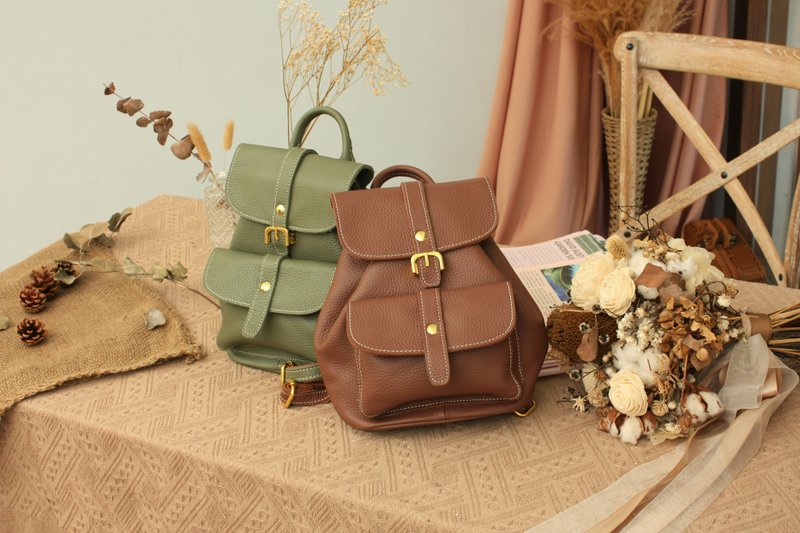 Light Travel Lychee Grain Leather Backpack Matcha Green/Earth Coffee - กระเป๋าเป้สะพายหลัง - หนังแท้ หลากหลายสี