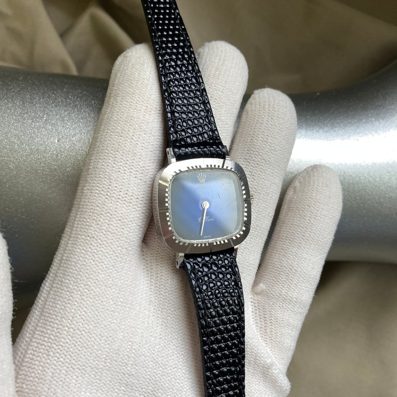ROLEX 勞力士 海藍漸層錶盤 銀色方圓角刻紋時錶 真皮帶 古董仿錶 - 女錶 - 其他金屬 藍色