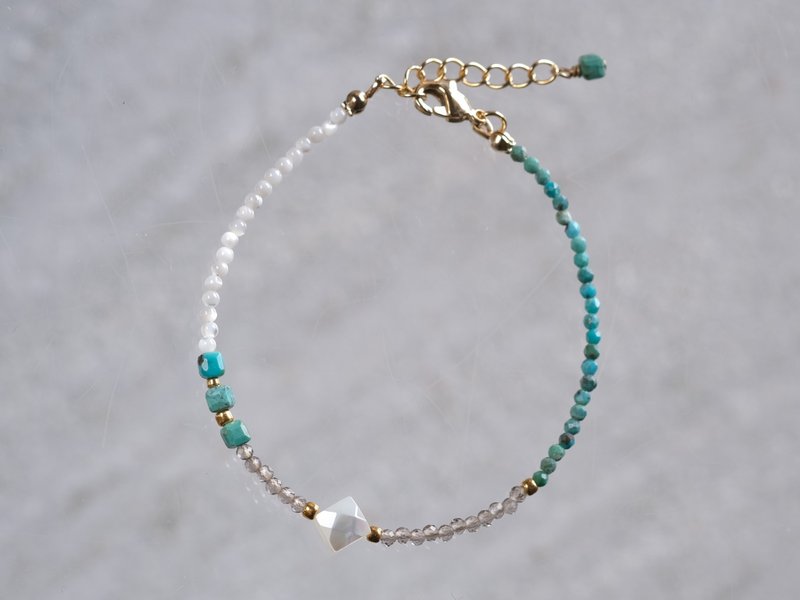 turquoise mother of pearl bracelet 天然石ターコイズ マザーオブパール オプシディアン　ブルー　白　ブレスレット - 手鍊/手環 - 寶石 藍色