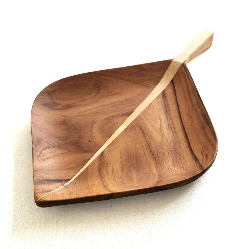 KOUPREY Brown Teak Wood Leafy Plate Appetizer Dish Vintage Natural Style - 盤子/餐盤/盤架 - 木頭 咖啡色