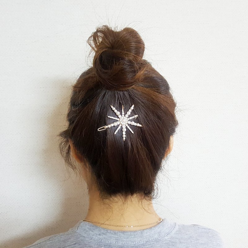 CZ silver pearl simple hairclip - 髮夾/髮圈 - 其他材質 銀色