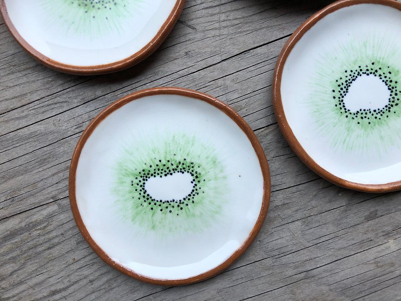 Kiwi Fruit-Shaped Shallow Dish - Small Plates & Saucers - Porcelain Multicolor