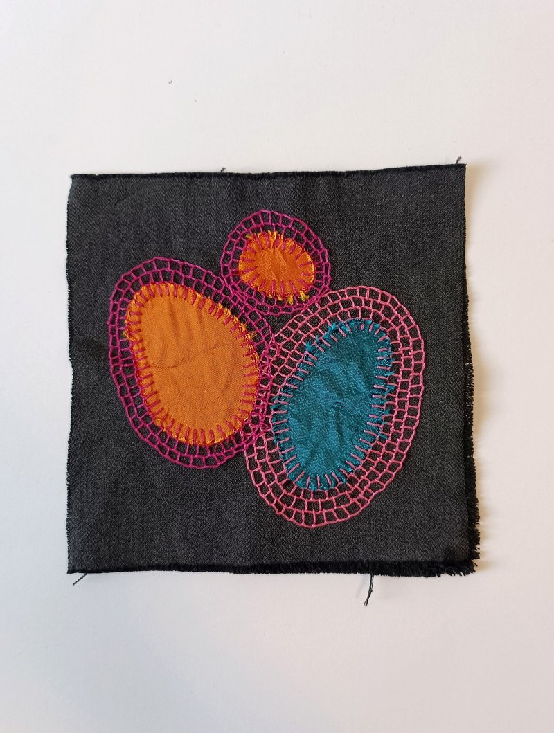 Boro patch made from recycled black denim. - 編織/刺繡/羊毛氈/縫紉 - 棉．麻 