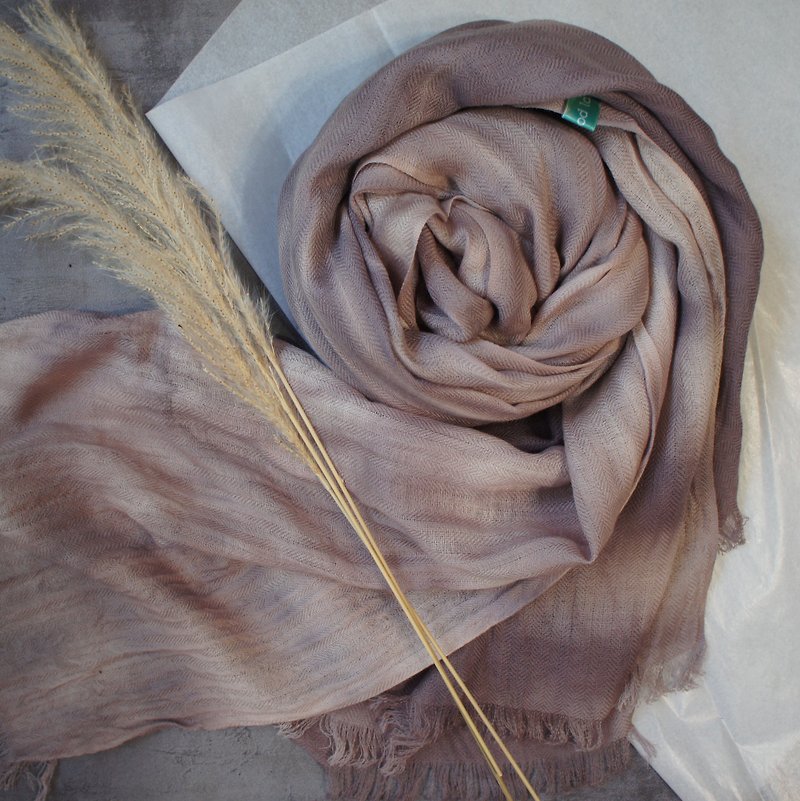 Plant dyed pure wool scarf - poem written by feather pen - ผ้าพันคอถัก - ขนแกะ สีม่วง