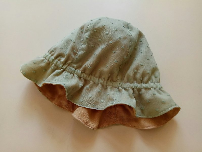 ライトグリーンカットフラワー布ベビー帽子フリルキャップベビー帽子バイザー - 出産祝い用贈物 - コットン・麻 グリーン
