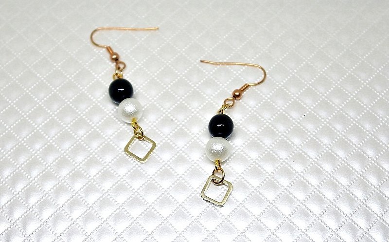 Alloy * black wood * _ hook-type earring ▀ limited X1 - Earrings & Clip-ons - Other Metals Black