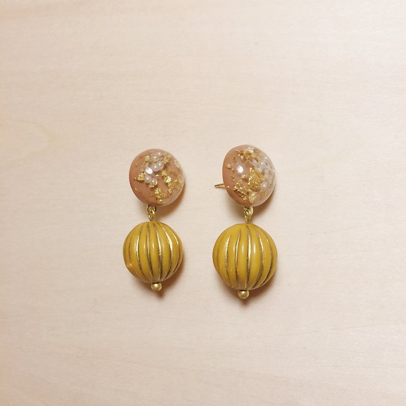 復古薑黃金箔珍珠丸子南瓜耳環 - 耳環/耳夾 - 樹脂 橘色