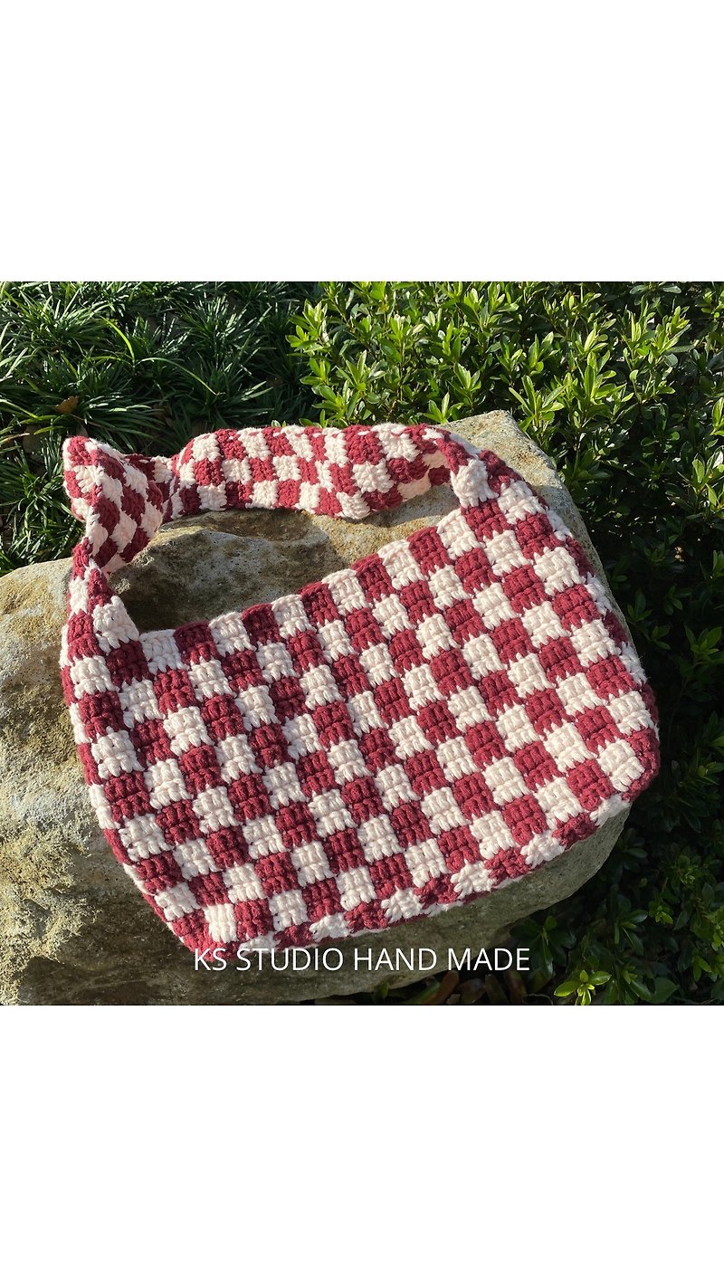 Handwoven checkerboard side/shoulder bag - กระเป๋าแมสเซนเจอร์ - ผ้าฝ้าย/ผ้าลินิน 