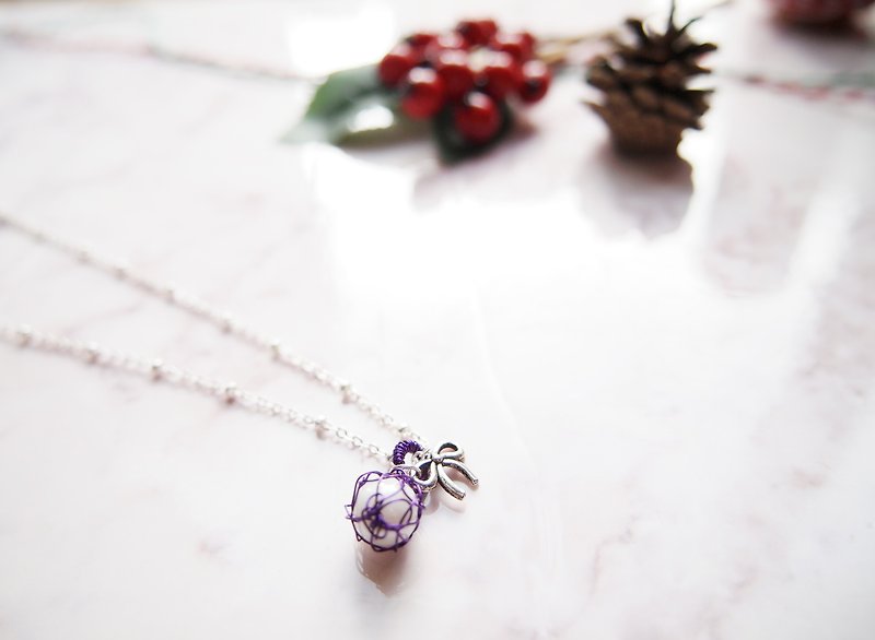 法式手工編織紫色銅線配人造珍珠及小蝴蝶吊墜子項鏈P046 - 項鍊 - 其他金屬 紫色