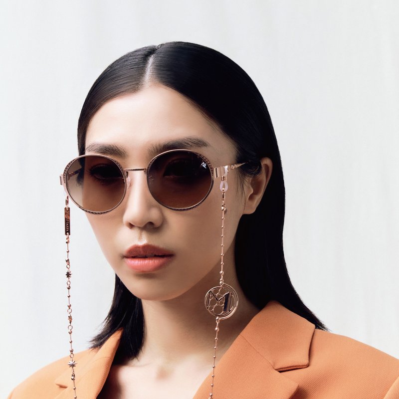 【快速出貨】N.E.B.U.L.A 墨鏡和 STAR 玫瑰金吊鍊 優惠組合 - 太陽眼鏡/墨鏡 - 不鏽鋼 粉紅色