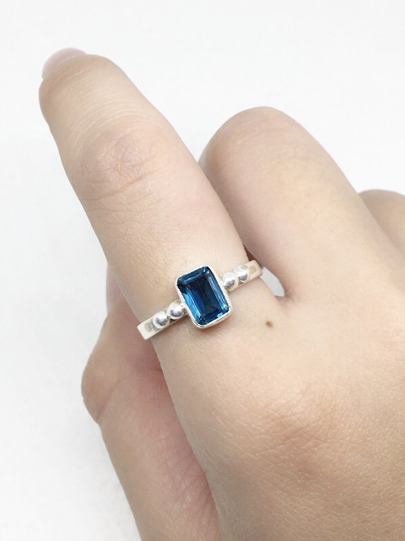 倫敦藍托帕石925純銀異國設計戒指 尼泊爾手工鑲嵌製作(款式4) - 戒指 - 寶石 藍色