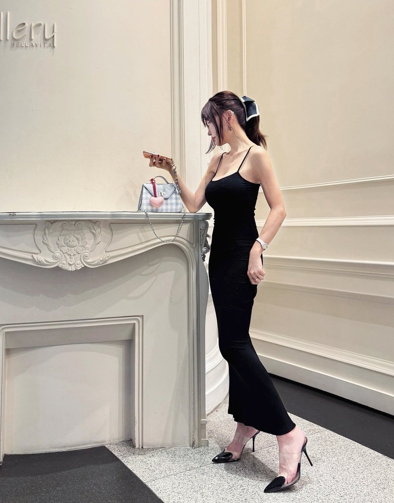 SQUENNA Sculpting Spaghetti Strap Maxi Dress In Stock + Pre-order - ชุดเดรส - เส้นใยสังเคราะห์ สีดำ