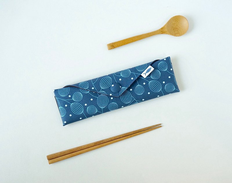/ Lantern flower - blue // tableware bag / brush case / stationery pencil case - อื่นๆ - ผ้าฝ้าย/ผ้าลินิน สีน้ำเงิน