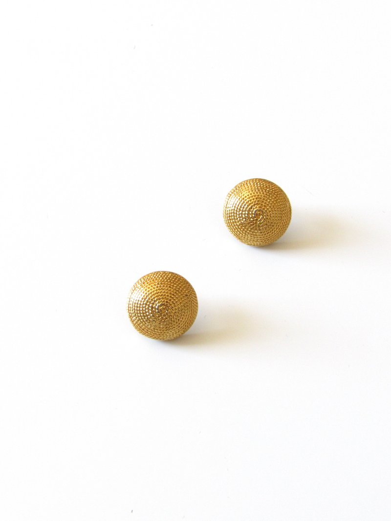 Vintage Gold Dome Earrings - 耳環/耳夾/耳骨夾 - 貴金屬 金色