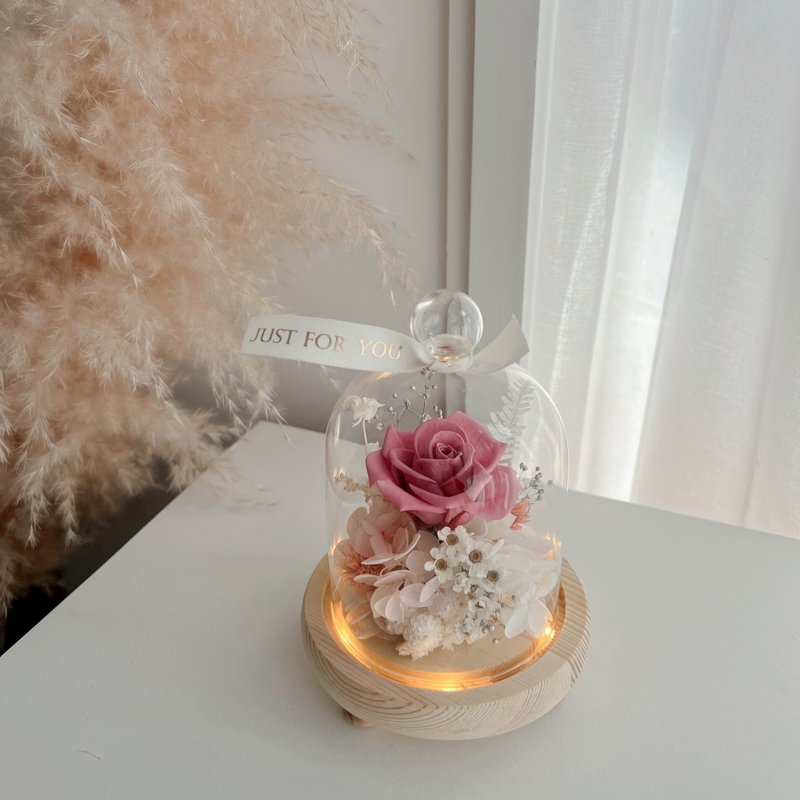 Journee berry powder eternal rose glass shade night light gift box Chinese Valentine's Day bouquet - Dried Flowers & Bouquets - Plants & Flowers 