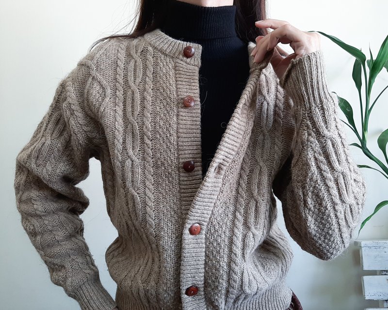 Vintage Brown Wool Cable Knit Sweater Aran Cardigan Sweater Button Up Sweater - สเวตเตอร์ผู้หญิง - ขนแกะ สีนำ้ตาล