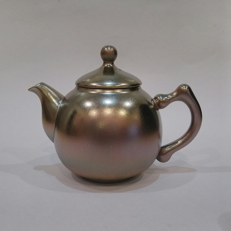 Gold and silver color teapot - ถ้วย - ดินเผา สีทอง