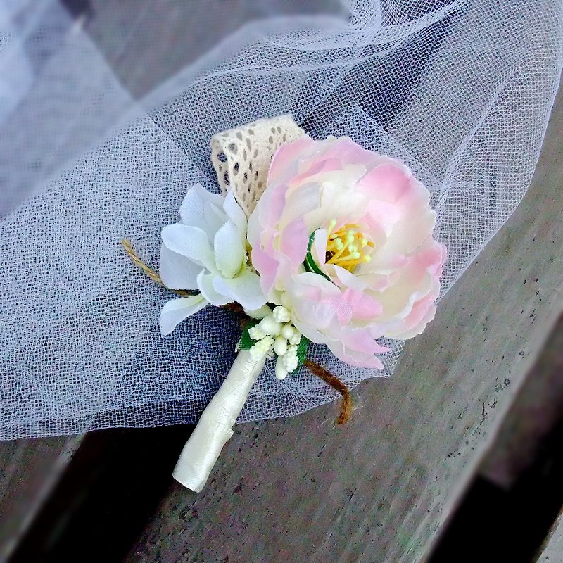 Wedding Boutonniere Silk Wedding Boutonniere Groom buttonhole, Groomsmen B009 - เข็มกลัด/ข้อมือดอกไม้ - ผ้าไหม สึชมพู