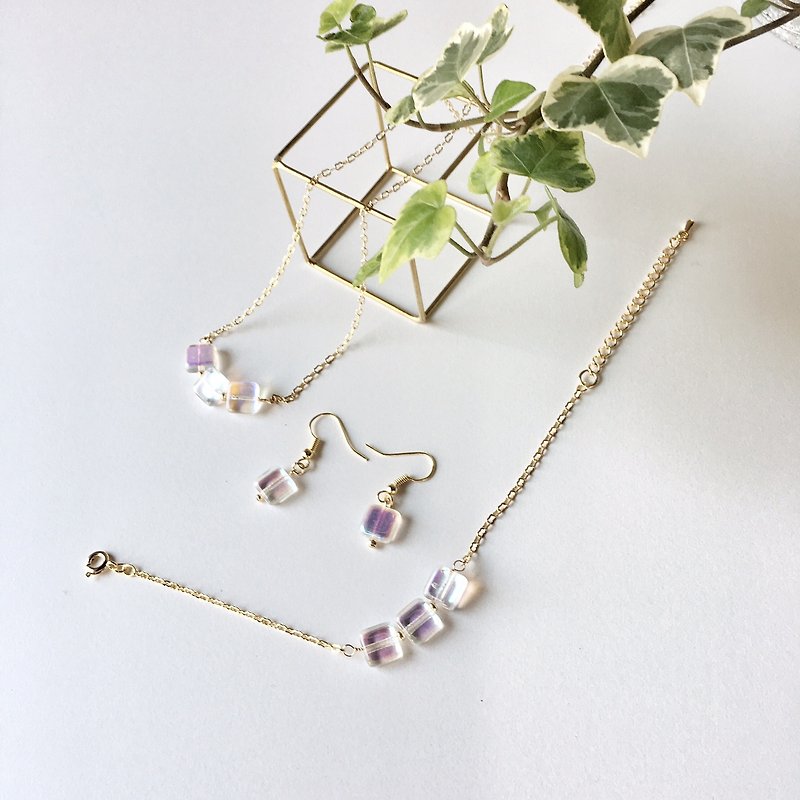 [Three-piece set accessories] shining Square Czech beads (white version)