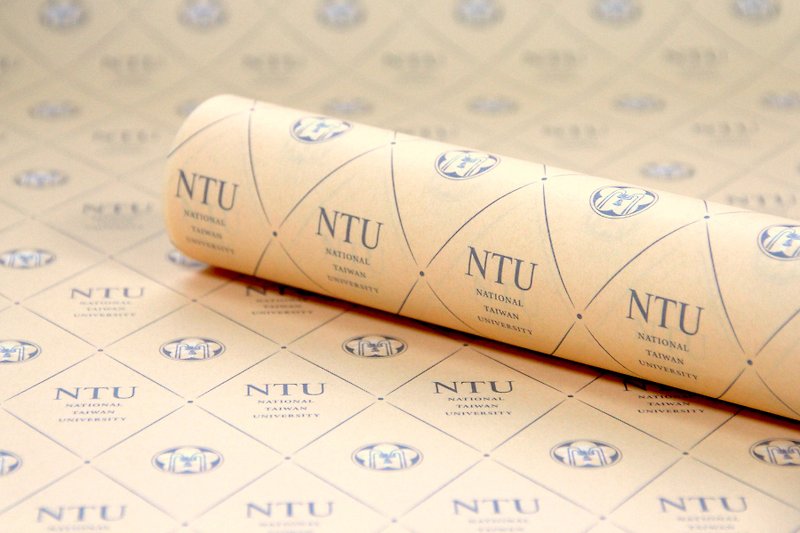 NTU badge wrapping No.1 (light orange) - วัสดุห่อของขวัญ - กระดาษ 