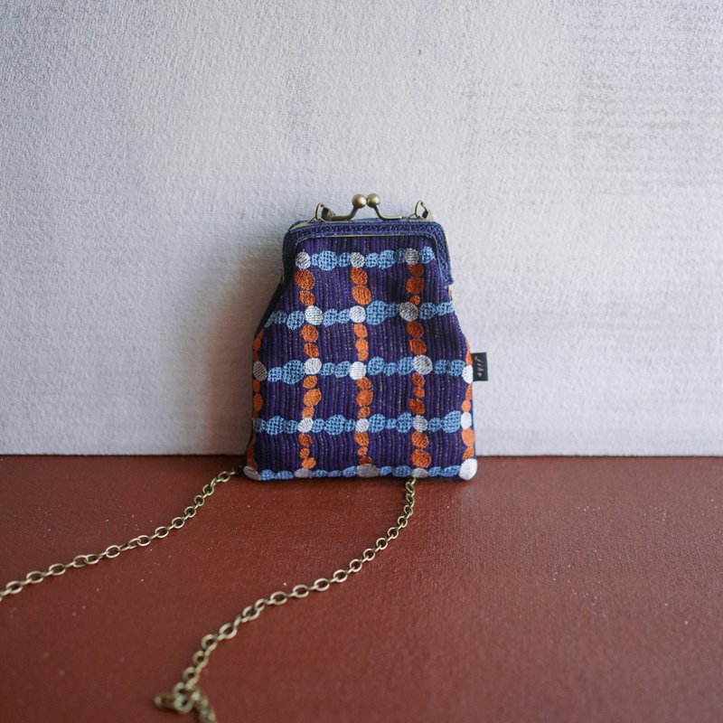 Small waste bag blue wave plaid embroidered kiss lock bag purse - Coin Purses - Cotton & Hemp Blue