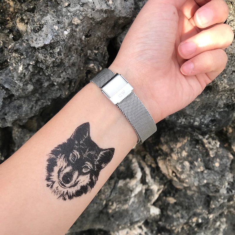 OhMyTat 手腕位置柴狼動物刺青圖案紋身貼紙 (2枚) - 紋身貼紙/刺青貼紙 - 紙 黑色