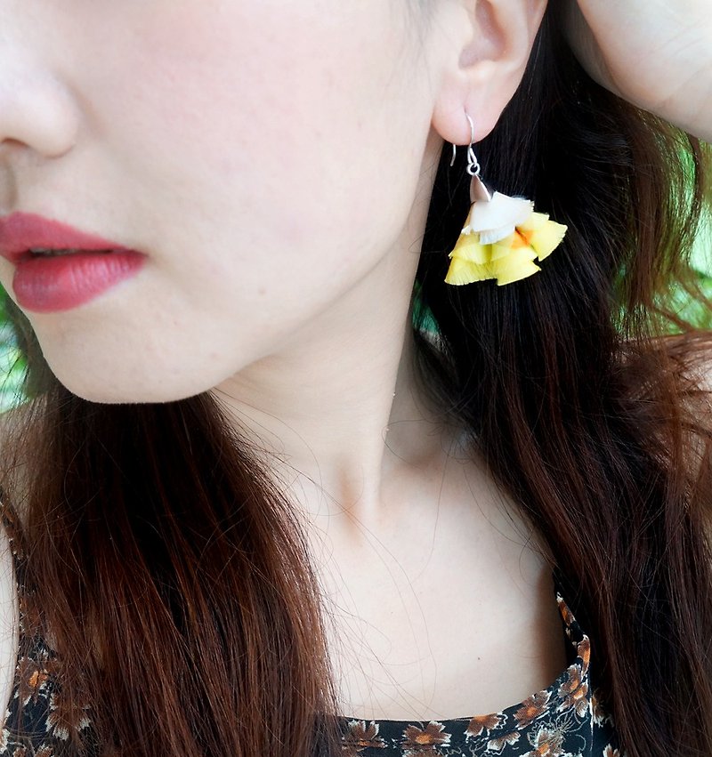 Thai silk Earrings (Size : S)  BB collection Yellow - WH plated metal - 耳環/耳夾 - 貴金屬 黃色