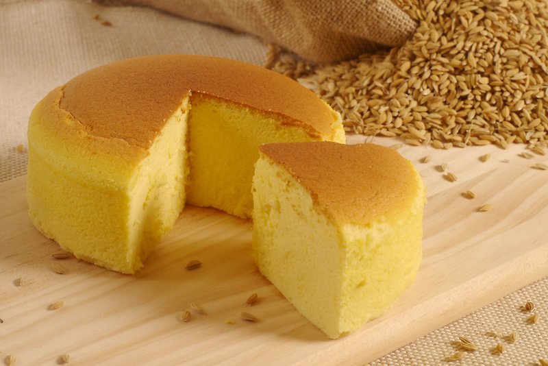 [Mother's Day Pre-order Offer] Gluten-free Brown Rice Cake - Original Light Cheese - Until 5/6 - เค้กและของหวาน - อาหารสด สีส้ม