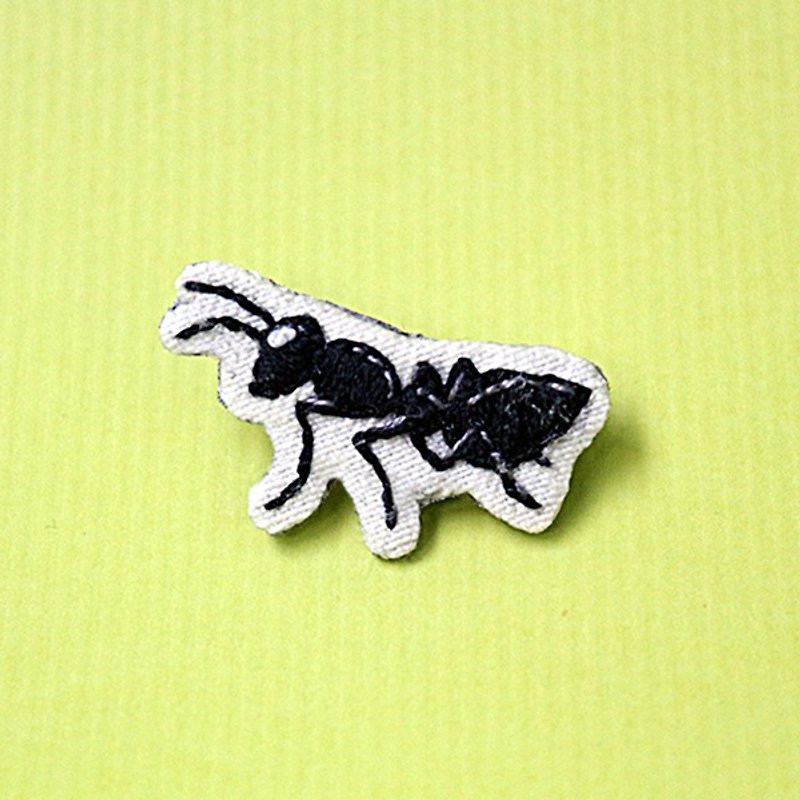 Mini hand embroidered brooch / pin black ants - เข็มกลัด - งานปัก สีดำ