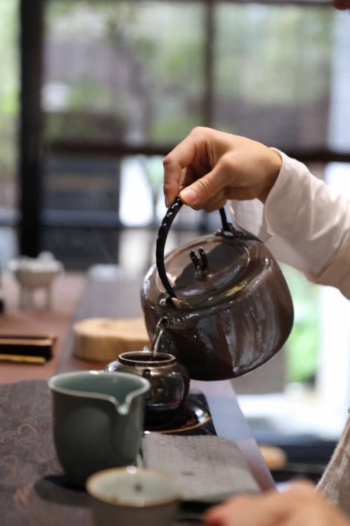 純銀の壺　茶器  茶道具 1958g 純銀の壺 茶器 茶道具 1958g 純銀の壺 茶器 茶道具 1958g